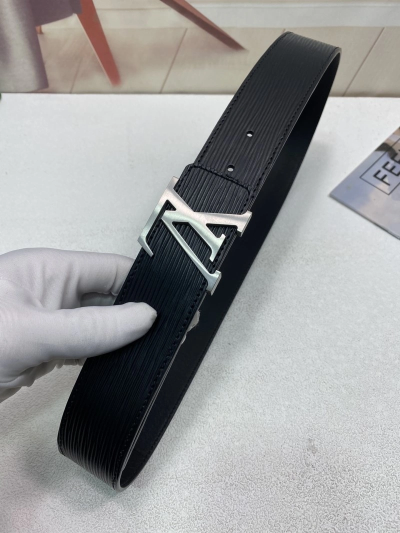 Minimalist Louis Vuitton Belts 297656