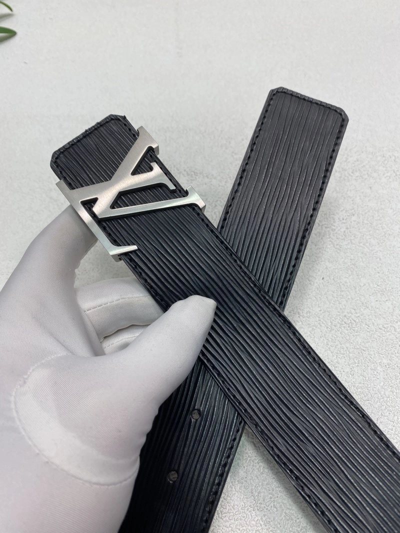 Minimalist Louis Vuitton Belts 297656