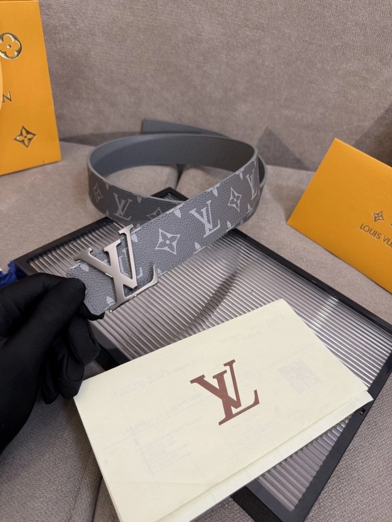 EyeCatching Louis Vuitton Belts 297581