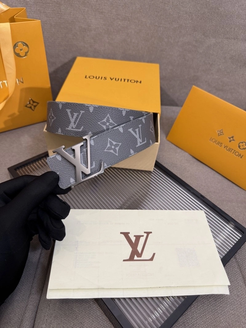 EyeCatching Louis Vuitton Belts 297581