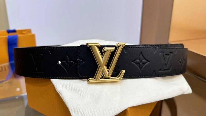 Louis Vuitton Belts Breathable 297590