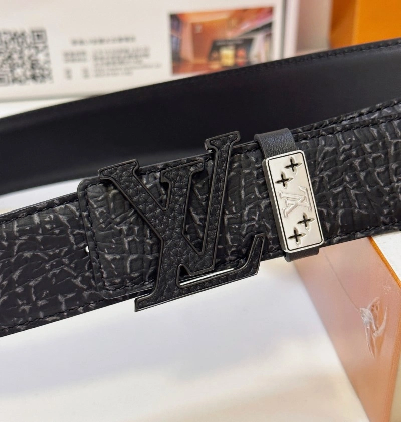 Versatile Louis Vuitton Belts 297547