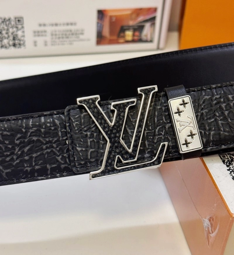 Versatile Louis Vuitton Belts 297547