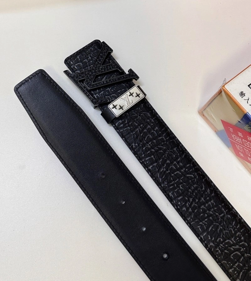 Versatile Louis Vuitton Belts 297547