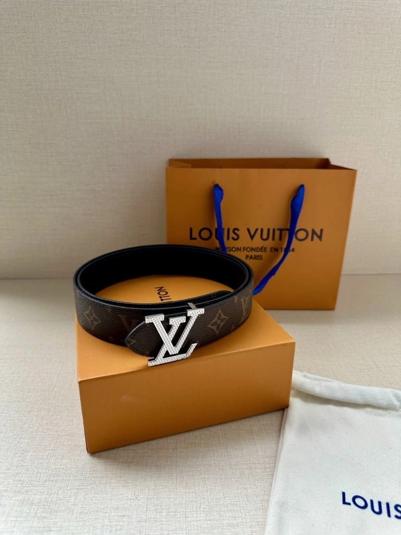 WaterResistant Louis Vuitton Belts 297513