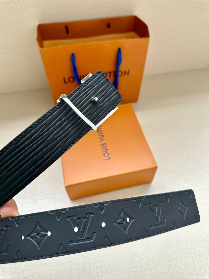 Contemporary Louis Vuitton Belts 297349