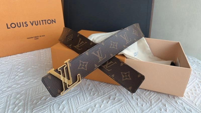 MultiPurpose Louis Vuitton Belts 302287