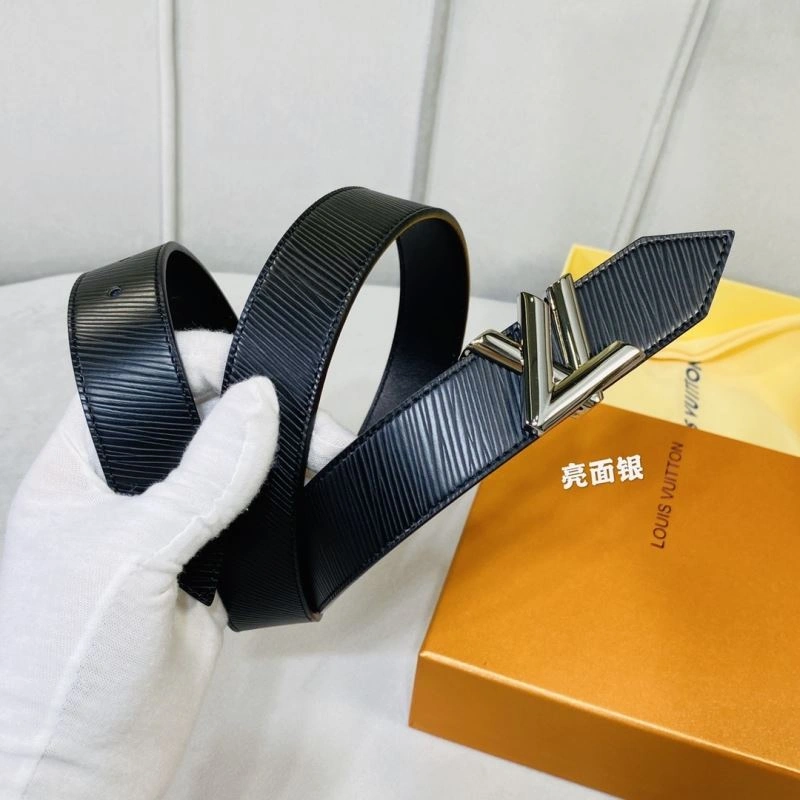 Versatile Louis Vuitton Belts 302272