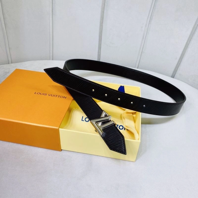 Versatile Louis Vuitton Belts 302272