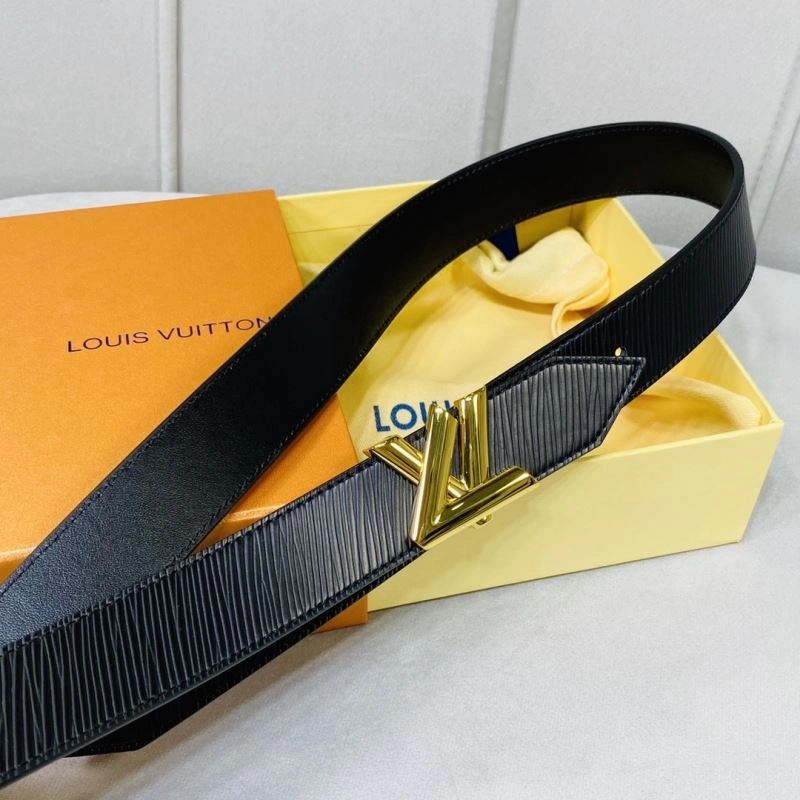 Unique Louis Vuitton Belts 302285