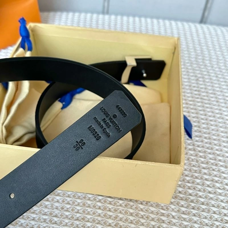 Elegant Louis Vuitton Belts 302281