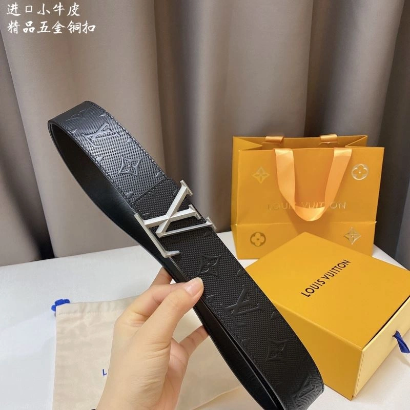 Unique Louis Vuitton Belts 302276