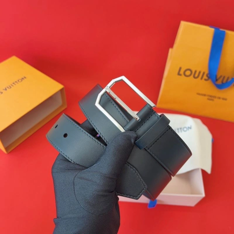 Stretchable Louis Vuitton Belts 302189