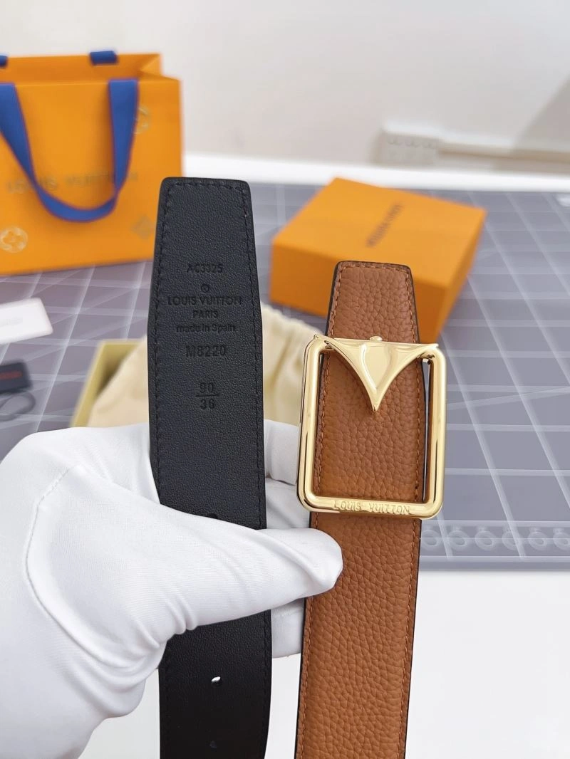 Versatile Louis Vuitton Belts 302158