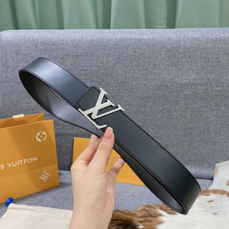 Louis Vuitton Belts Flexible 302128