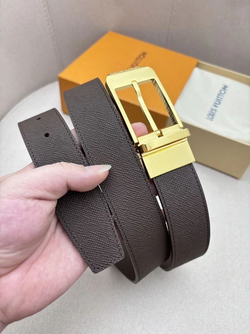 Versatile Louis Vuitton Belts 302029