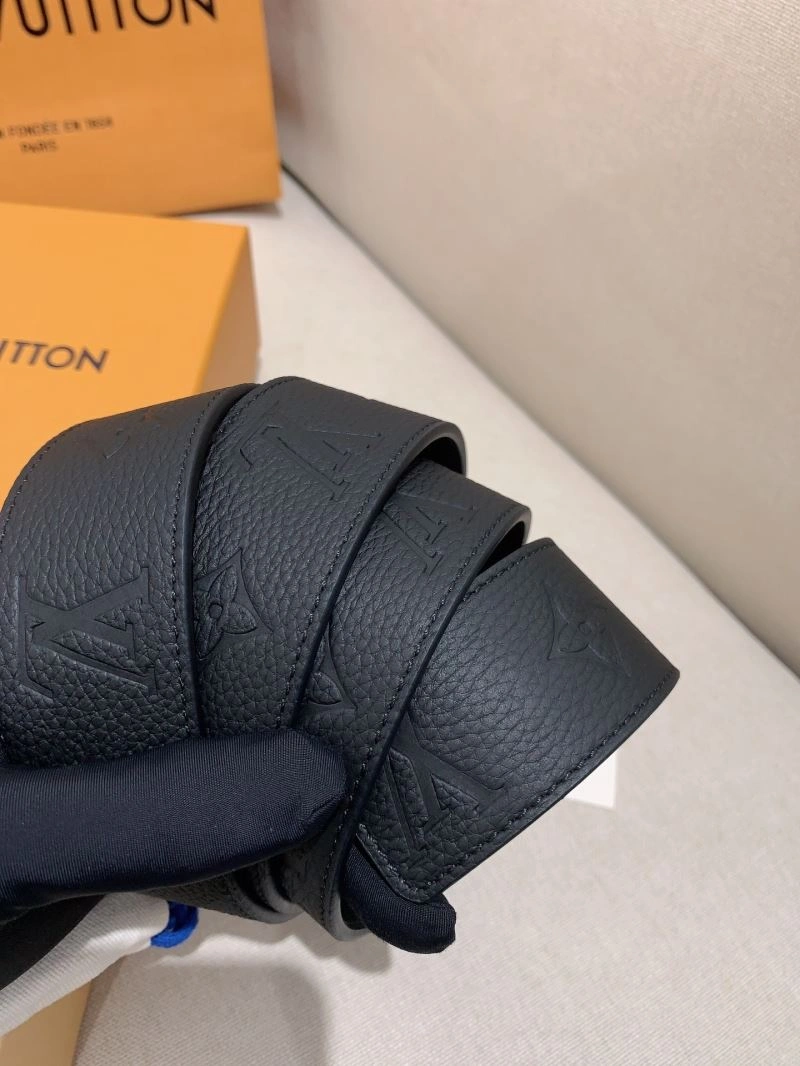 Compact Louis Vuitton Belts 301898