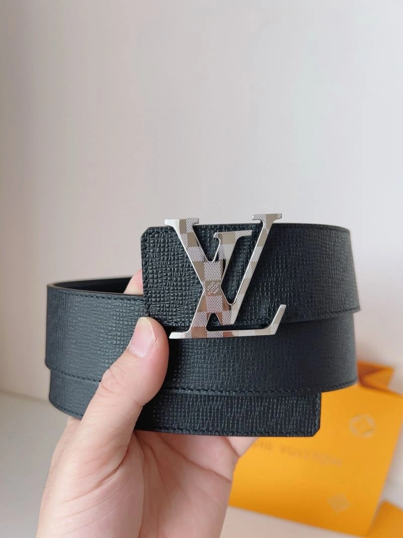 Versatile Louis Vuitton Belts 301865