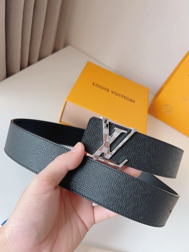 Versatile Louis Vuitton Belts 301865