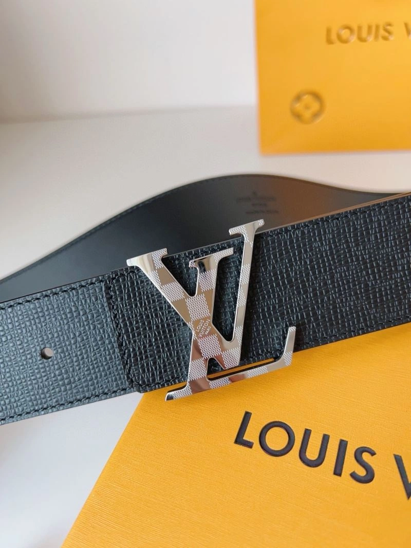 Versatile Louis Vuitton Belts 301865
