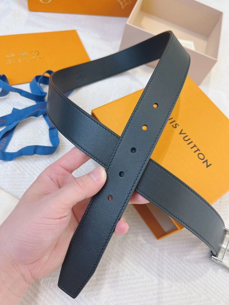 Elegant Louis Vuitton Belts 301890