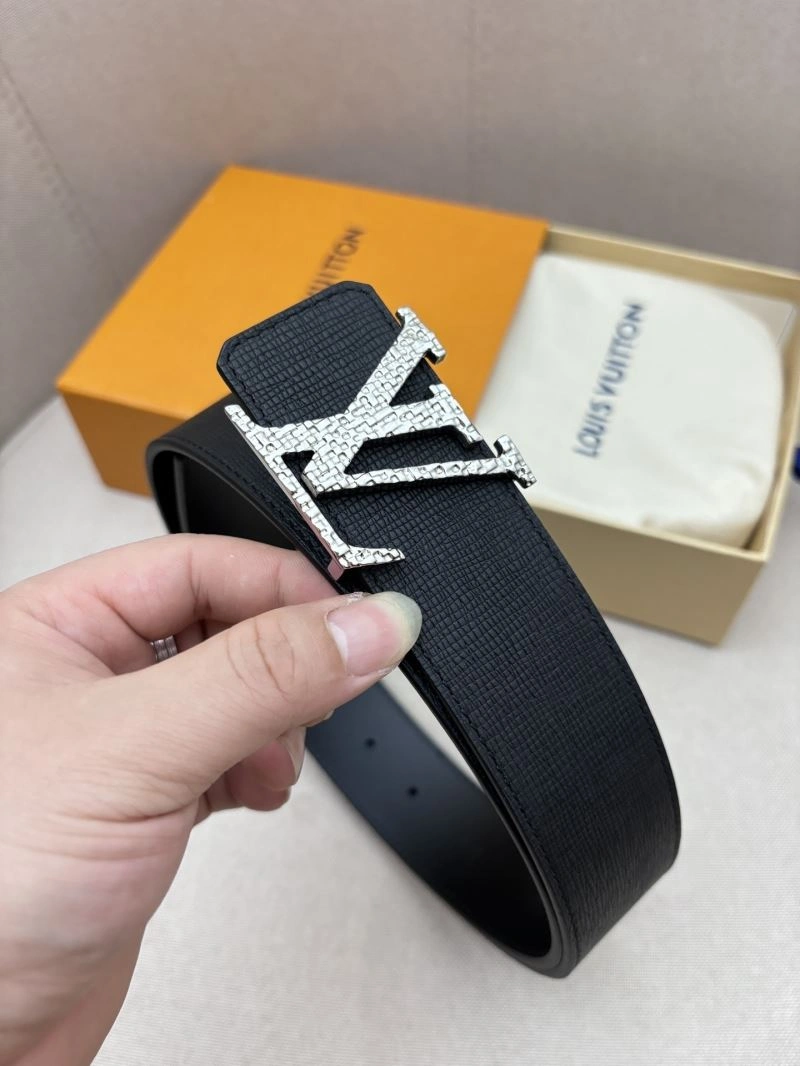 Stretchable Louis Vuitton Belts 301801