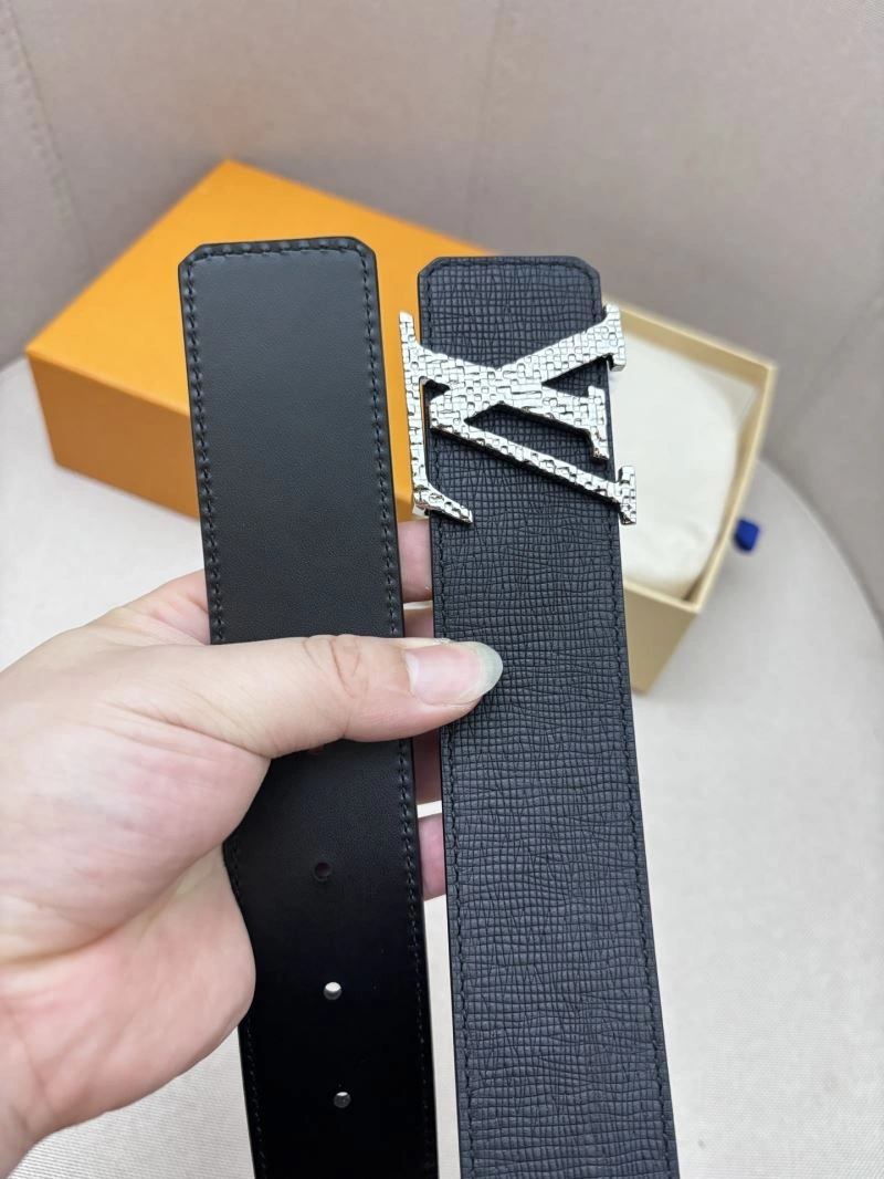 Stretchable Louis Vuitton Belts 301801