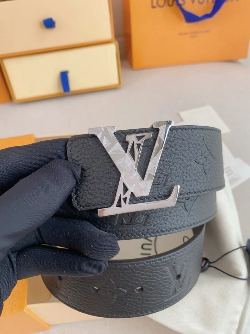 Louis Vuitton Belts Attractive 297181