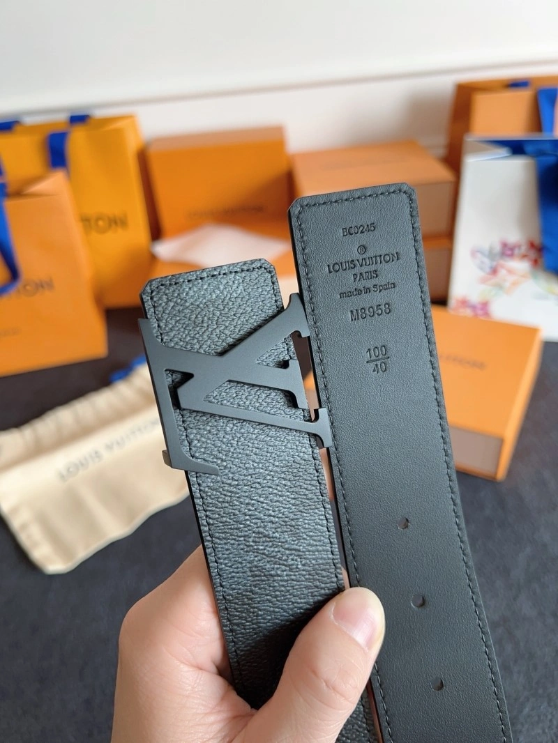 WellDesigned Louis Vuitton Belts 297118