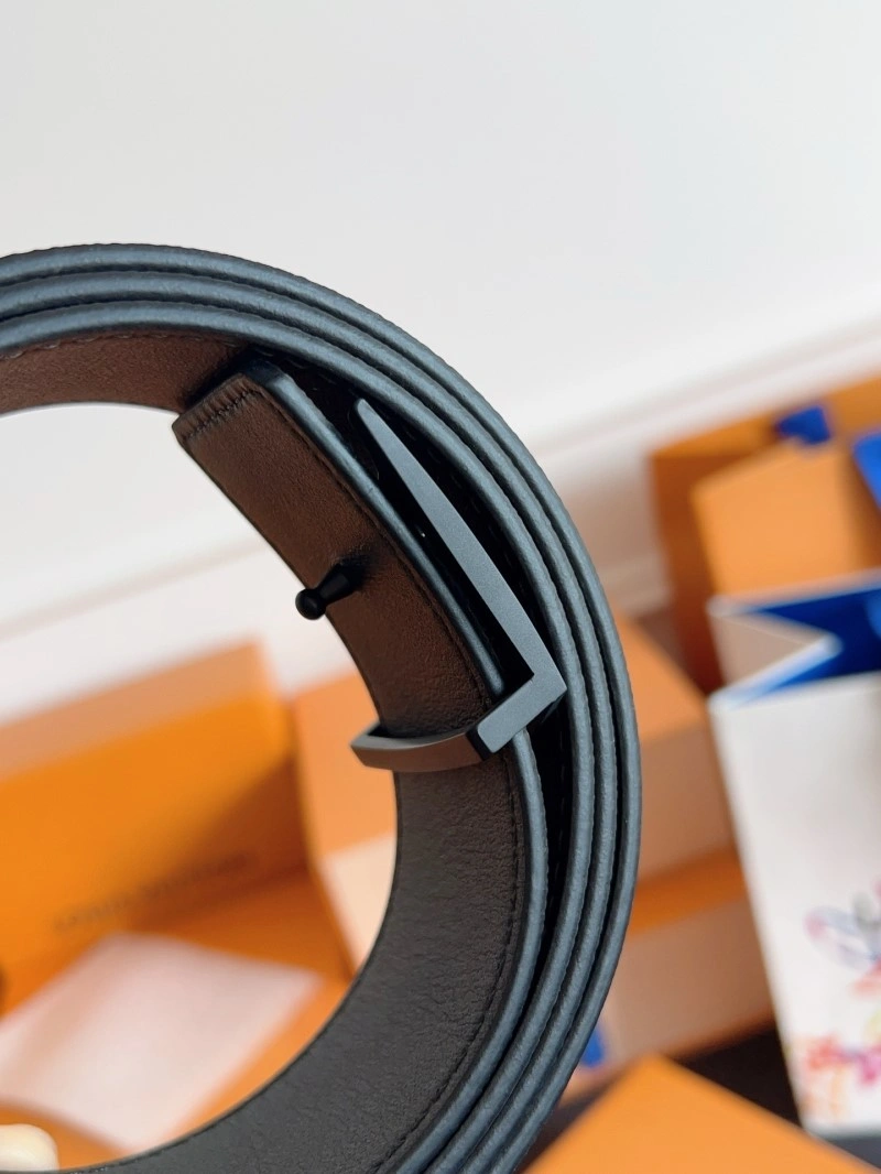 WellDesigned Louis Vuitton Belts 297118
