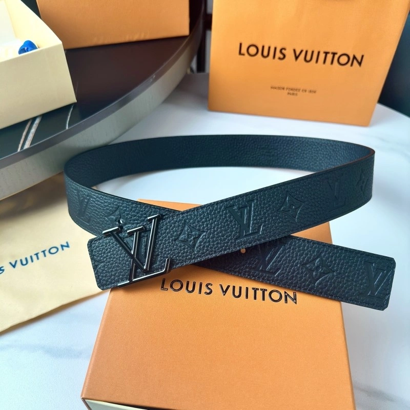 Effortless Louis Vuitton Belts 297070