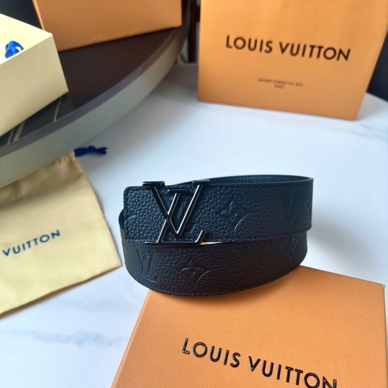 Effortless Louis Vuitton Belts 297070