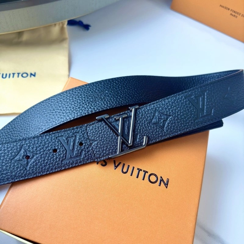 Effortless Louis Vuitton Belts 297070