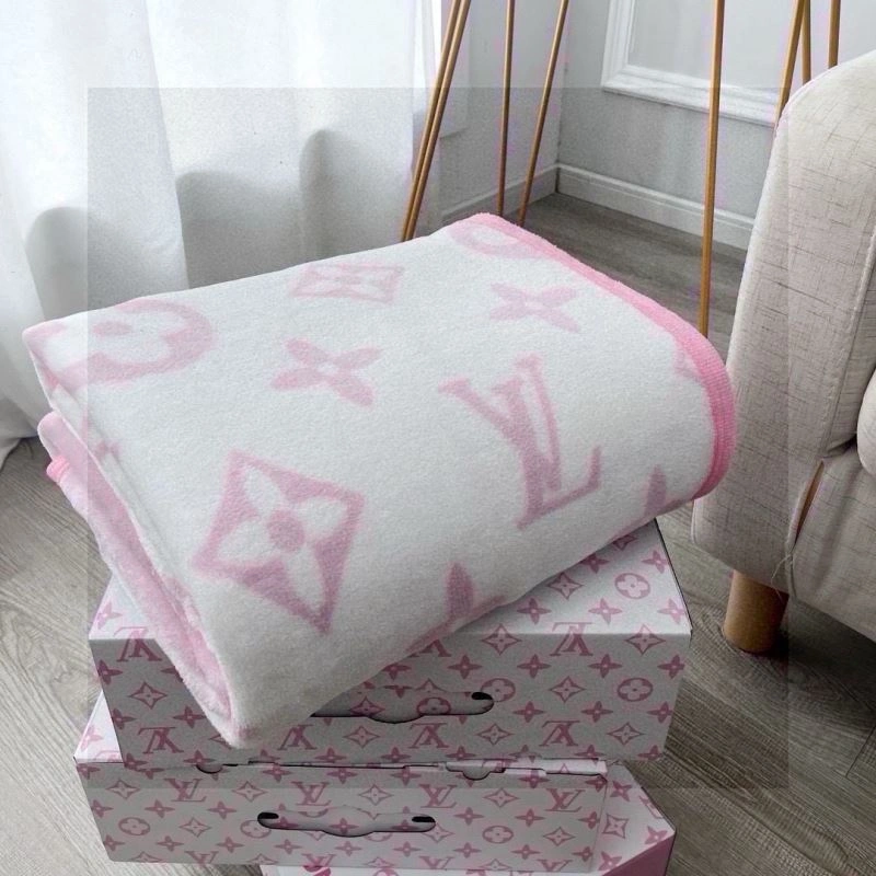 Stylish Louis Vuitton Blanket 256565
