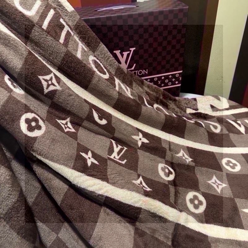 Louis Vuitton Blanket WeatherProof 256564