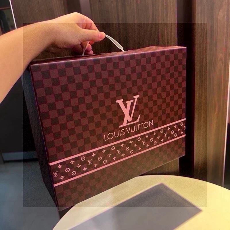 Louis Vuitton Blanket WeatherProof 256564