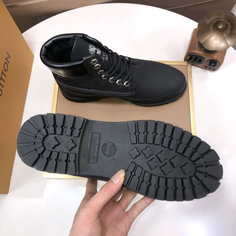 Versatile Louis Vuitton Boots 30879
