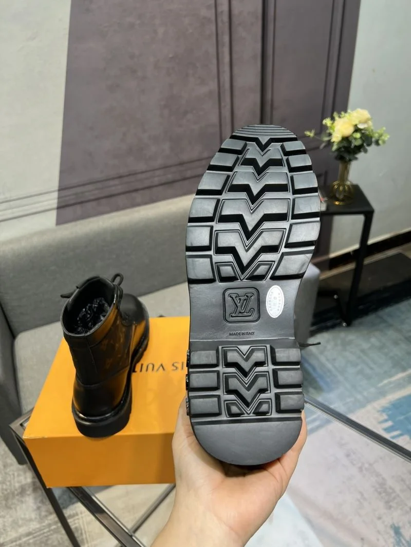 RelaxedFit Louis Vuitton Boots 30898