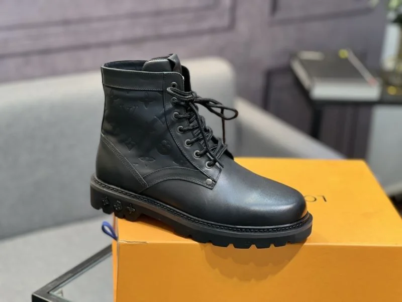 RelaxedFit Louis Vuitton Boots 30898