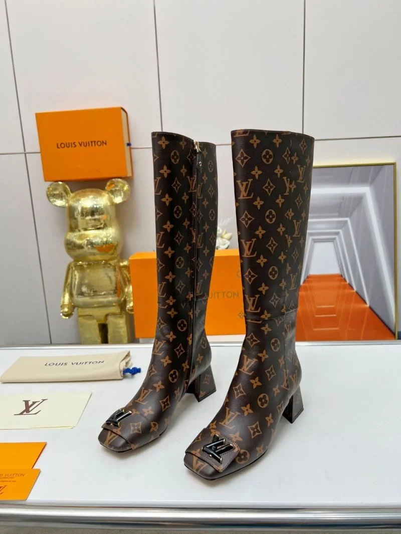 Supportive Louis Vuitton Boots 32422