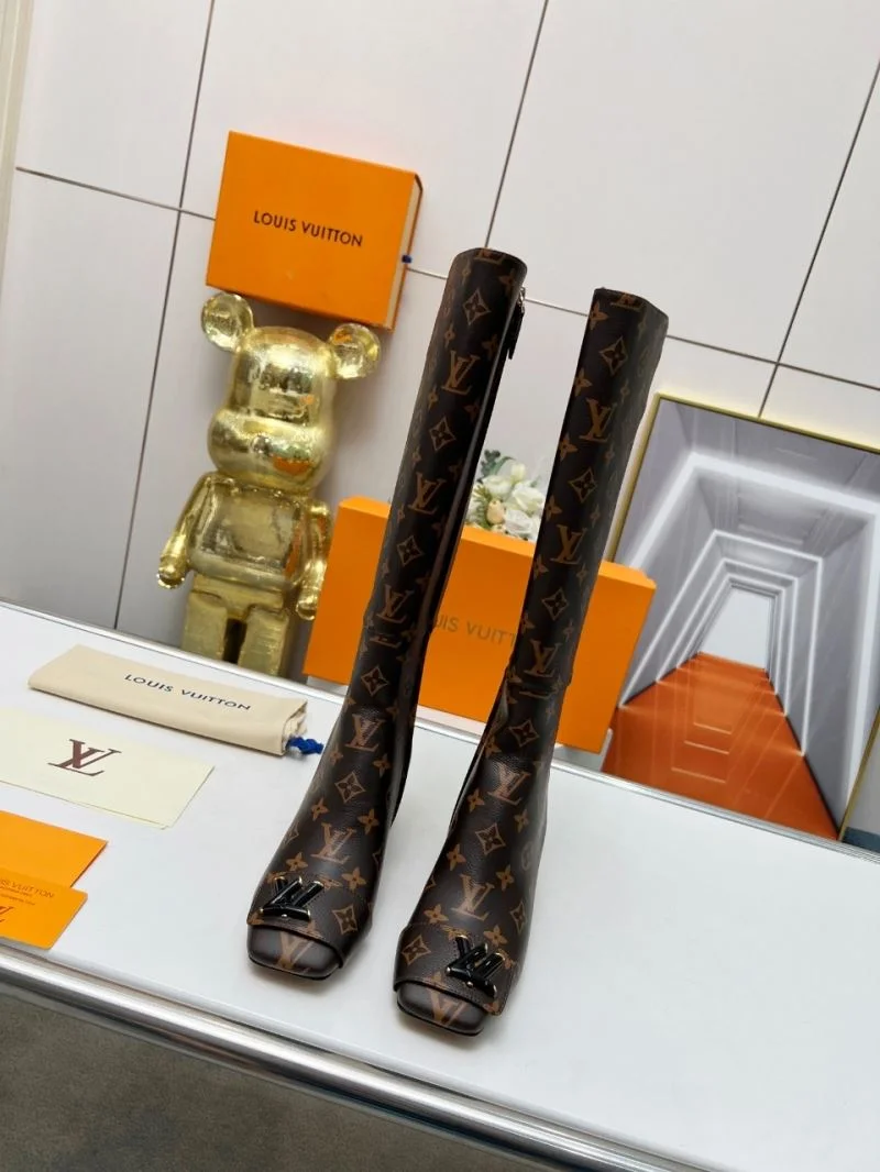 Supportive Louis Vuitton Boots 32422