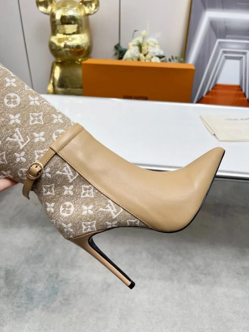 Practical Louis Vuitton Boots 32418