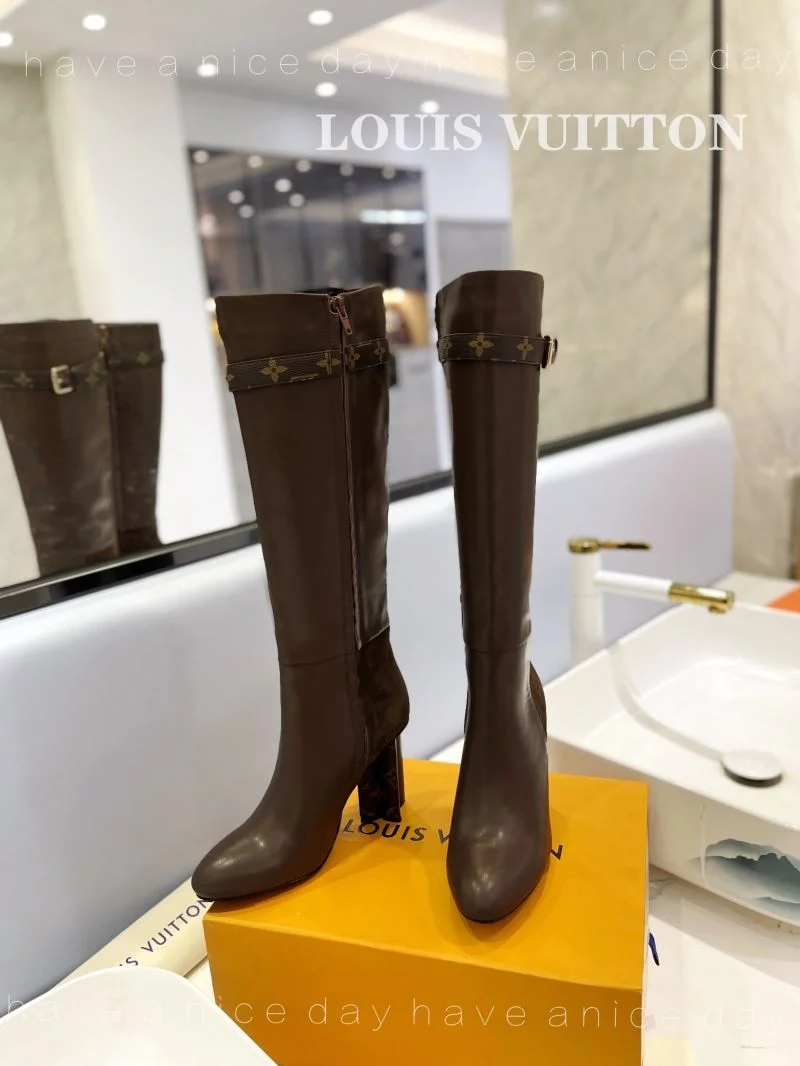 Louis Vuitton Boots Casual 32416