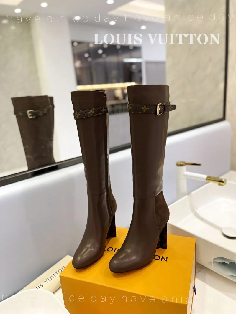 Louis Vuitton Boots Casual 32416