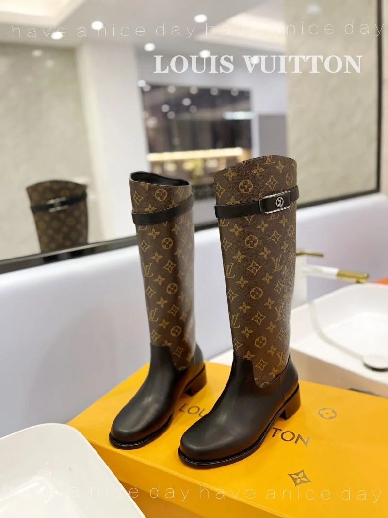 Lightweight Louis Vuitton Boots 32413