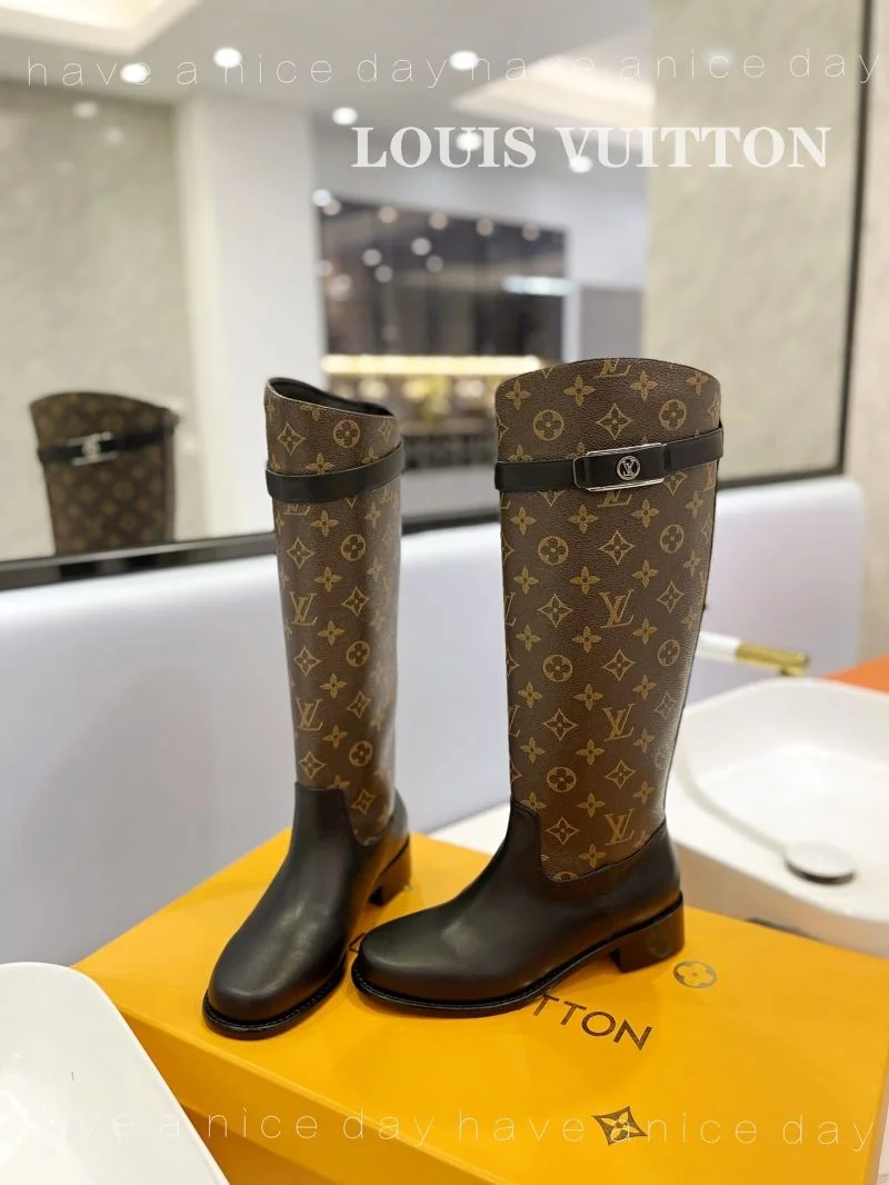 Lightweight Louis Vuitton Boots 32413