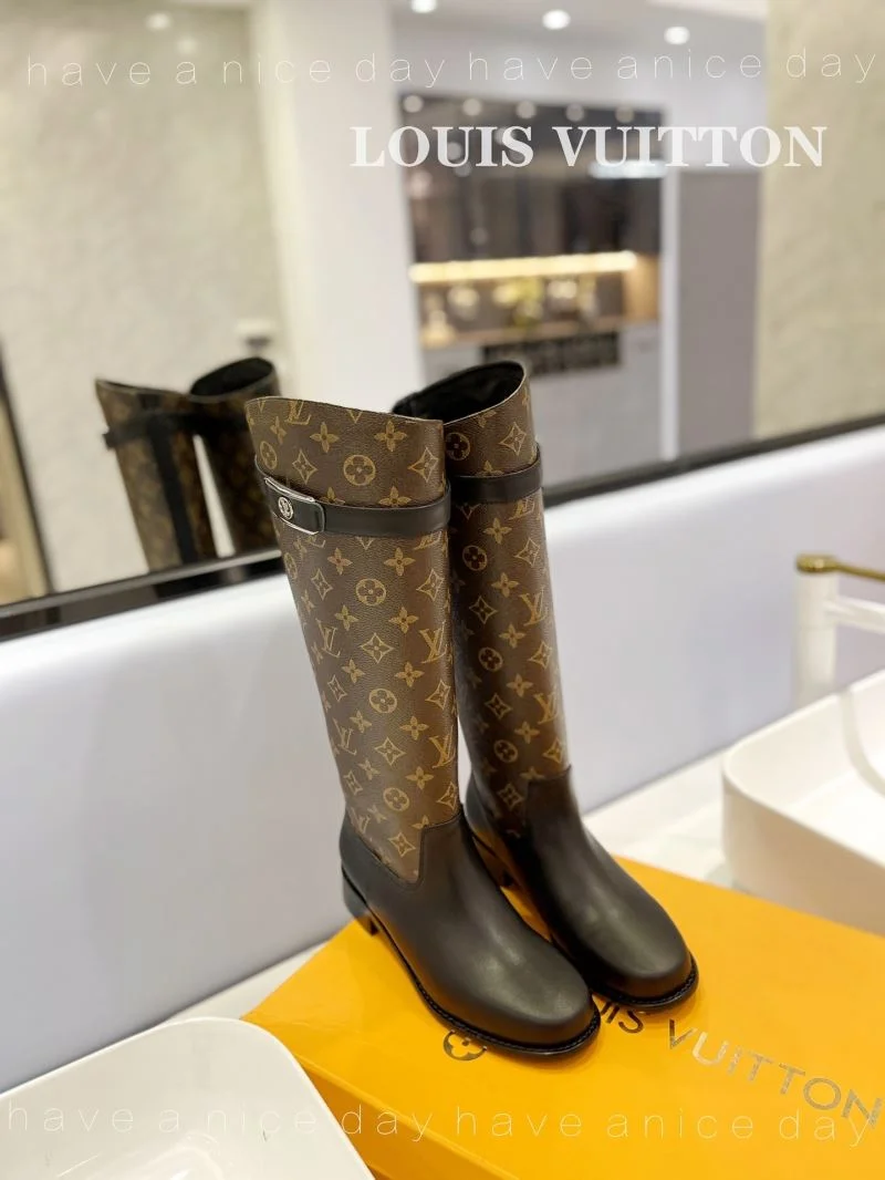 Lightweight Louis Vuitton Boots 32413