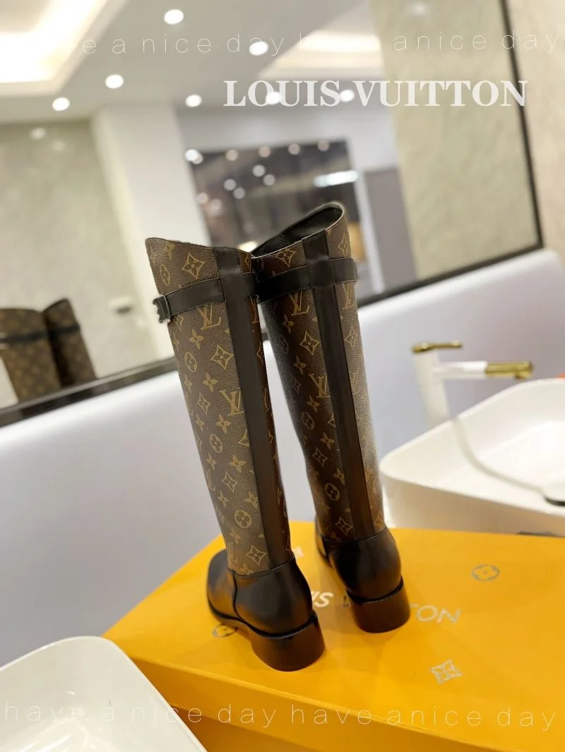 Lightweight Louis Vuitton Boots 32413