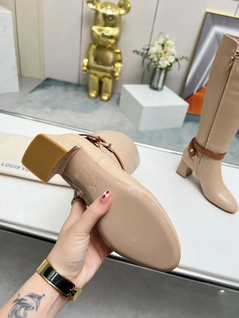 Sporty Louis Vuitton Boots 32409