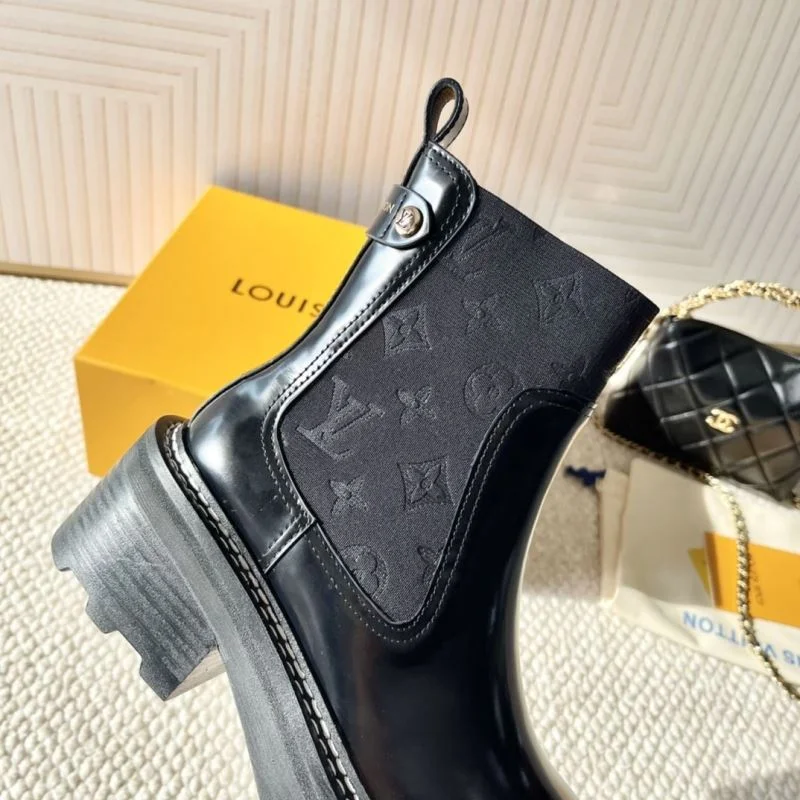 Louis Vuitton Boots WaterResistant 33336
